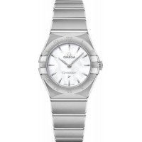 Réplique Montre pour femme Omega Constellation Manhattan Quartz 25 mm Cadran en nacre en acier inoxydable 131.10.25.60.05.001