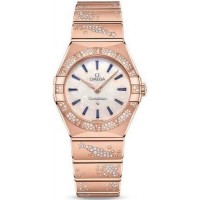 Réplique Montre Omega Constellation Manhattan Quartz 28 mm avec cadran en nacre et diamant en or rose pour femme 131.55.28.60.99.002