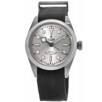 Réplique Montre unisexe Tudor Black Bay 36 avec cadran argenté et bracelet en tissu 79500-0014