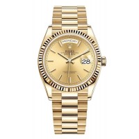 Réplique Montre Rolex Day-Date en or jaune avec cadran champagne pour femme M128238-0045