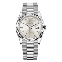 Réplique Montre Rolex Day-Date en or blanc et cadran argenté pour femme M128239-0005