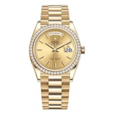 Réplique Montre Rolex Day-Date en or jaune avec cadran champagne et lunette en diamant pour femme M128348RBR-0026