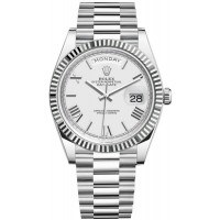 Réplique Montre Rolex Day-Date 40 pour homme avec cadran blanc platine M228236-0010