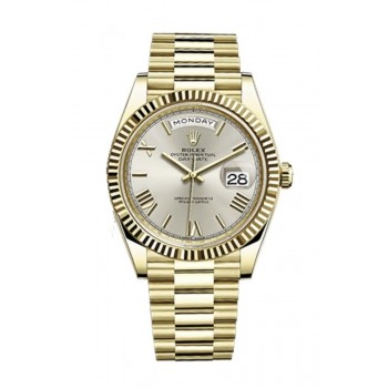 Réplique Montre Rolex Day-Date 40 en or jaune 18 carats et cadran romain pour homme M228238-0002