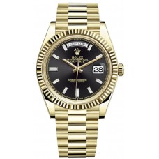 Réplique Montre pour homme Rolex Day-Date 40 en or jaune 18 carats avec cadran en diamant noir M228238-0004