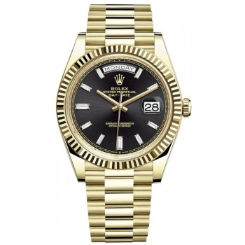 Réplique Montre pour homme Rolex Day-Date 40 en or jaune 18 carats avec cadran en diamant noir M228238-0004