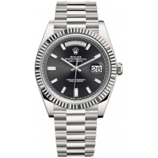 Réplique Montre pour homme Rolex Day-Date 40 en or blanc 18 carats avec cadran en diamant noir M228239-0005