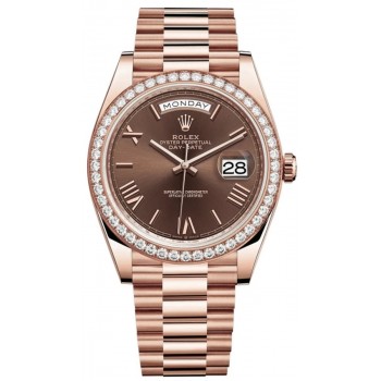 Réplique Montre pour homme Rolex Day-Date 40 en or Everose 18 carats avec cadran en chocolat et lunette en diamant M228345RBR-0009