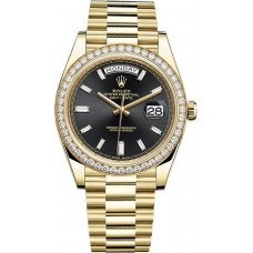 Réplique Rolex Day-Date 40 Montre pour homme en or jaune 18 carats avec cadran en diamant noir et lunette en diamant M228348RBR-0001