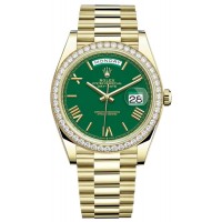 Réplique Montre pour homme Rolex Day-Date 40 en or jaune 18 carats avec cadran vert et lunette en diamant M228348RBR-0040