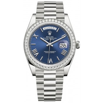 Réplique Montre pour homme Rolex Day-Date 40 en or blanc 18 carats avec cadran bleu et lunette en diamant M228349RBR-0005