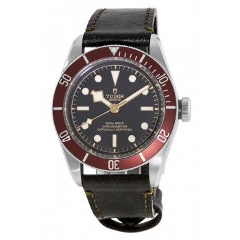 Réplique Montre Tudor Black Bay 41 automatique avec lunette rouge et bracelet en cuir vieilli noir pour homme M79230R-0011