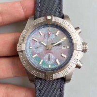 Breitling Avenger Bandit E1338310/M534/253S/E20DSA.2 cadran en nacre mère titane