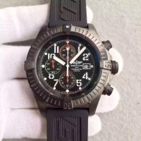 Réplique Breitling Super Avenger édition limitée M13370 PVD cadran noir