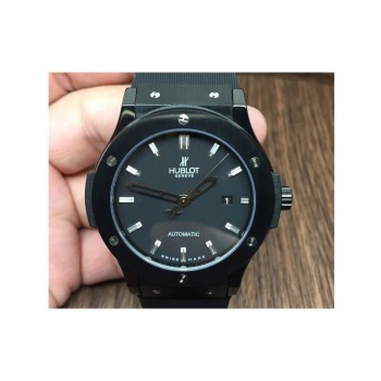 Réplique Hublot Classic Fusion Black Ceramic Black Dial