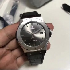 Réplique Hublot Classic Fusion Racing Gris Titane 511.NX.7071.LR Cadran Gris Titane