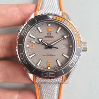 Réplique Omega Seamaster Planet Ocean 600M 215.92.44.21.99.001 Acier inoxydable Gris Dial 