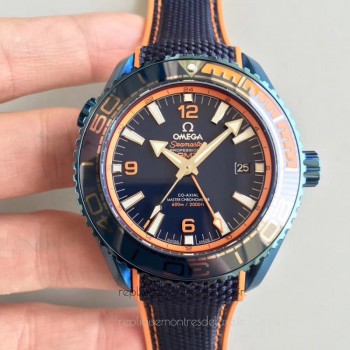 Réplique Omega Seamaster Planet Ocean 600M Co-Axial GMT Big Bleu 215.32.44.21.01.001 Bleu PVD Bleu Dial 