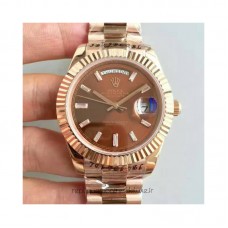 Réplique montre Day-Date 40 228235 Cadran Chocolat Or Rose De 40MM