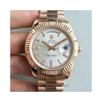 Réplique montre Day-Date 40 228235 Cadran Sundust en or rose de 40MM